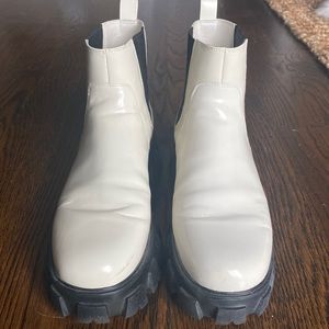 Villa rouge white chunky chelsea boots